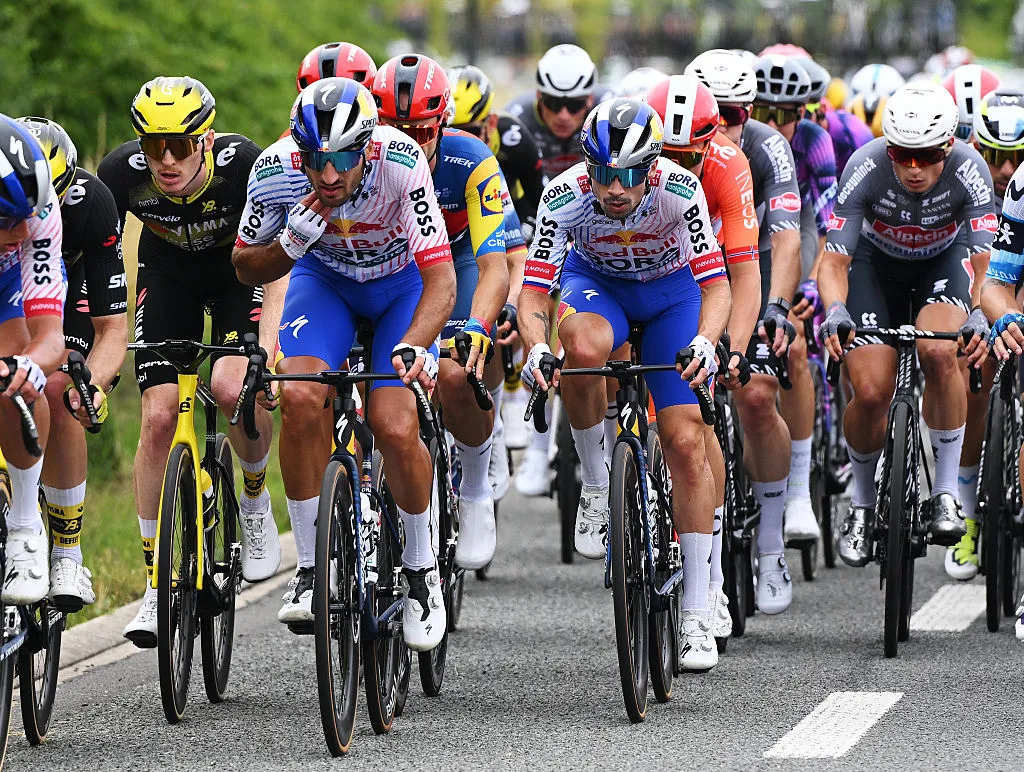 "Para pria tertidur" – Primož Roglič di antara yang kalah GC karena angin silang di etape 1 Tour de France